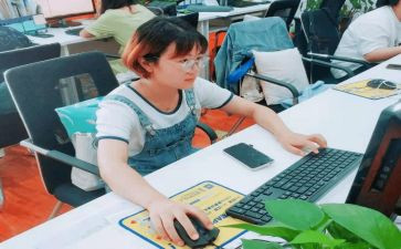 编辑年终工作总结最新5篇