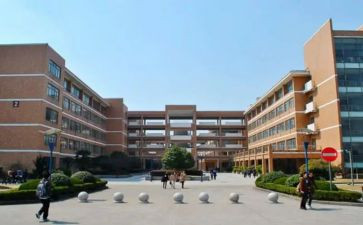 大学团生活演讲稿8篇