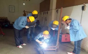 公司电工工作总结5篇