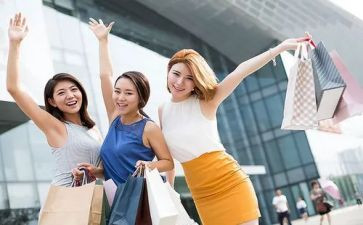 自己去购物作文7篇