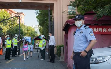 爱护校园演讲稿模板8篇