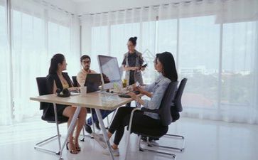 夸领导的演讲稿参考8篇
